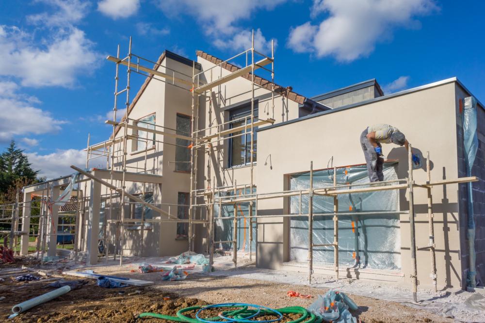 Peinture extérieure de la façade d'une maison